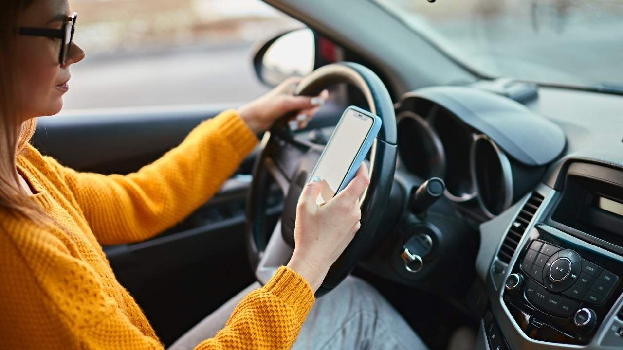 Riverhead Distracted Driving Accident Lawyer